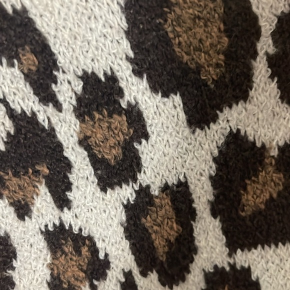 Time and Tru Women's belted sweater vest Size 4-6 - Picture 11 of 11